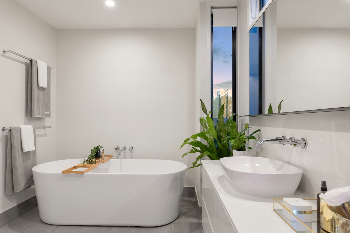 Hexagon Tile & Rain Shower